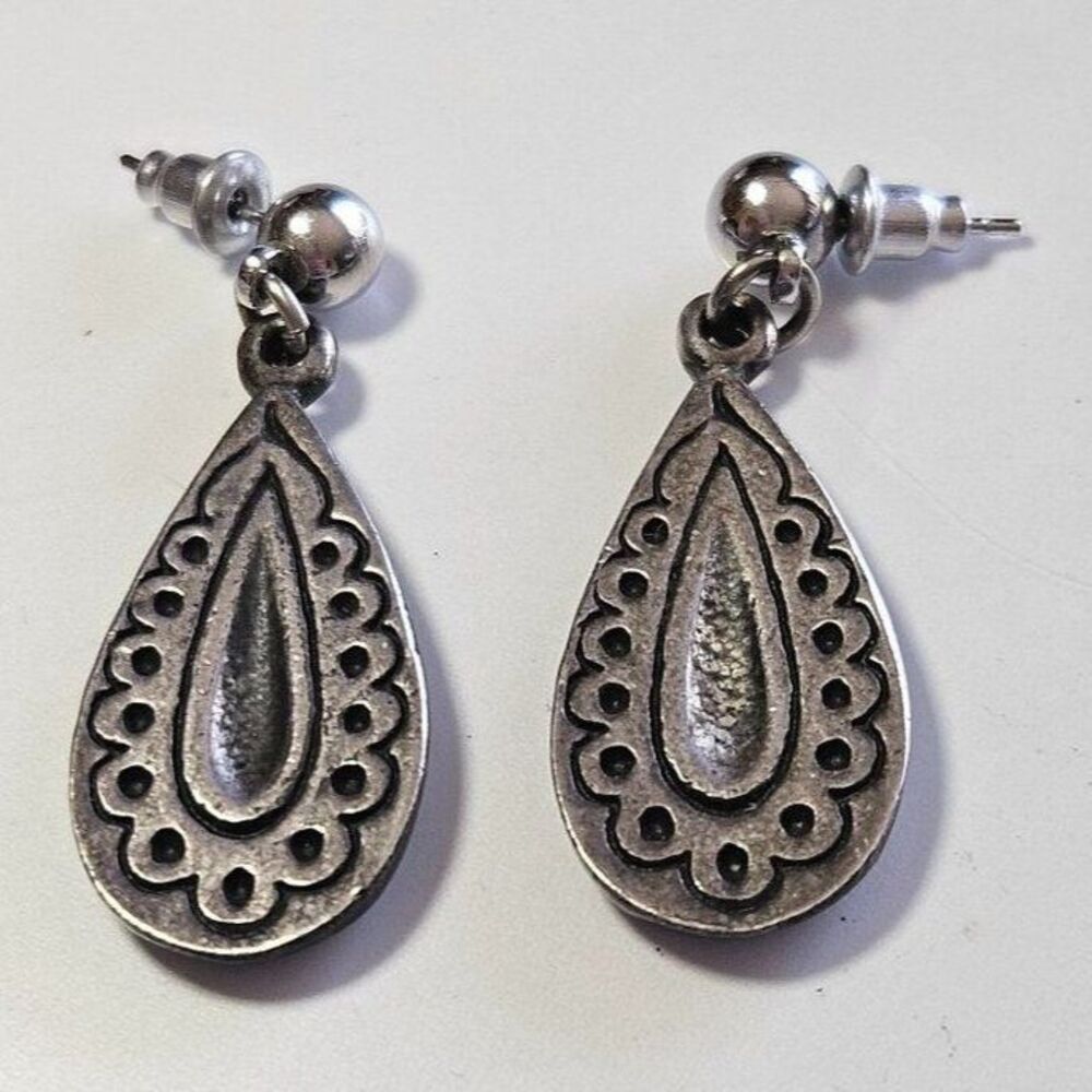 Vintage Coro silver tone teardrop dangling earrings